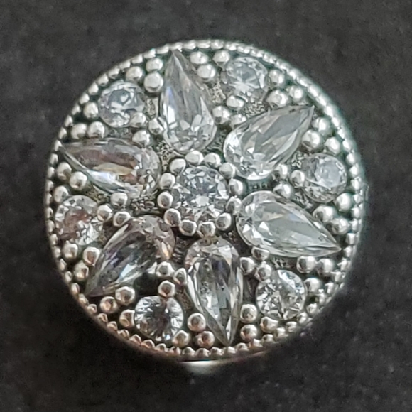 Pandora Radiant Bloom CZ Charm # 791762CZ Flower Snow Crystal Pristine Condition - Picture 2 of 4